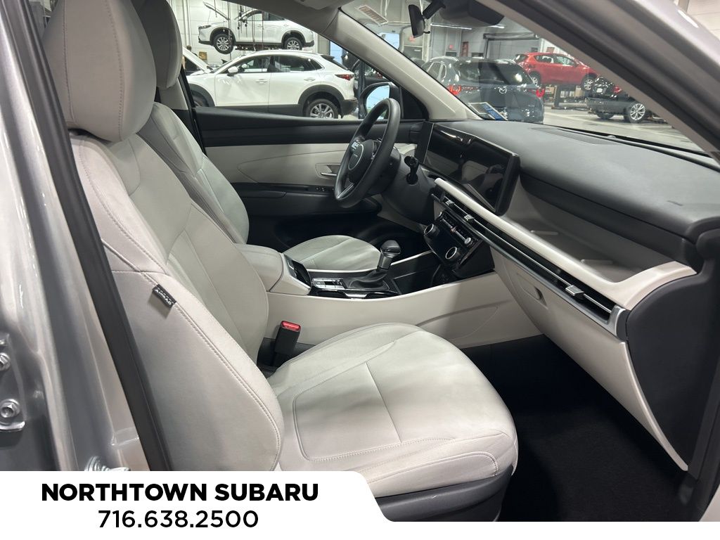 2025 Hyundai Tucson SEL photo 2