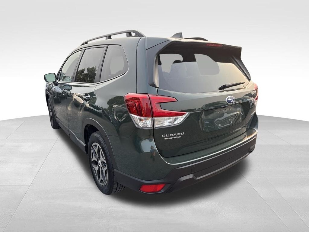 Used 2023 Subaru Forester Premium SUV