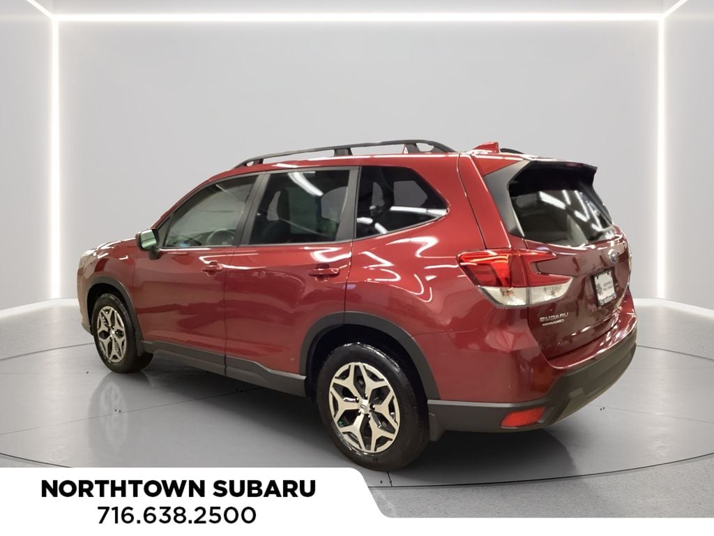 Used 2023 Subaru Forester Premium SUV