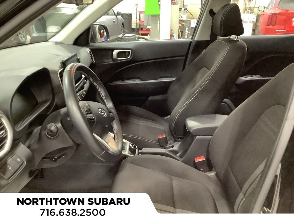 Used 2023 Hyundai Venue SEL SUV