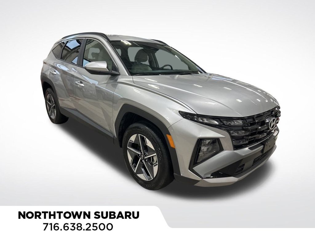 2025 Hyundai Tucson SEL photo 3