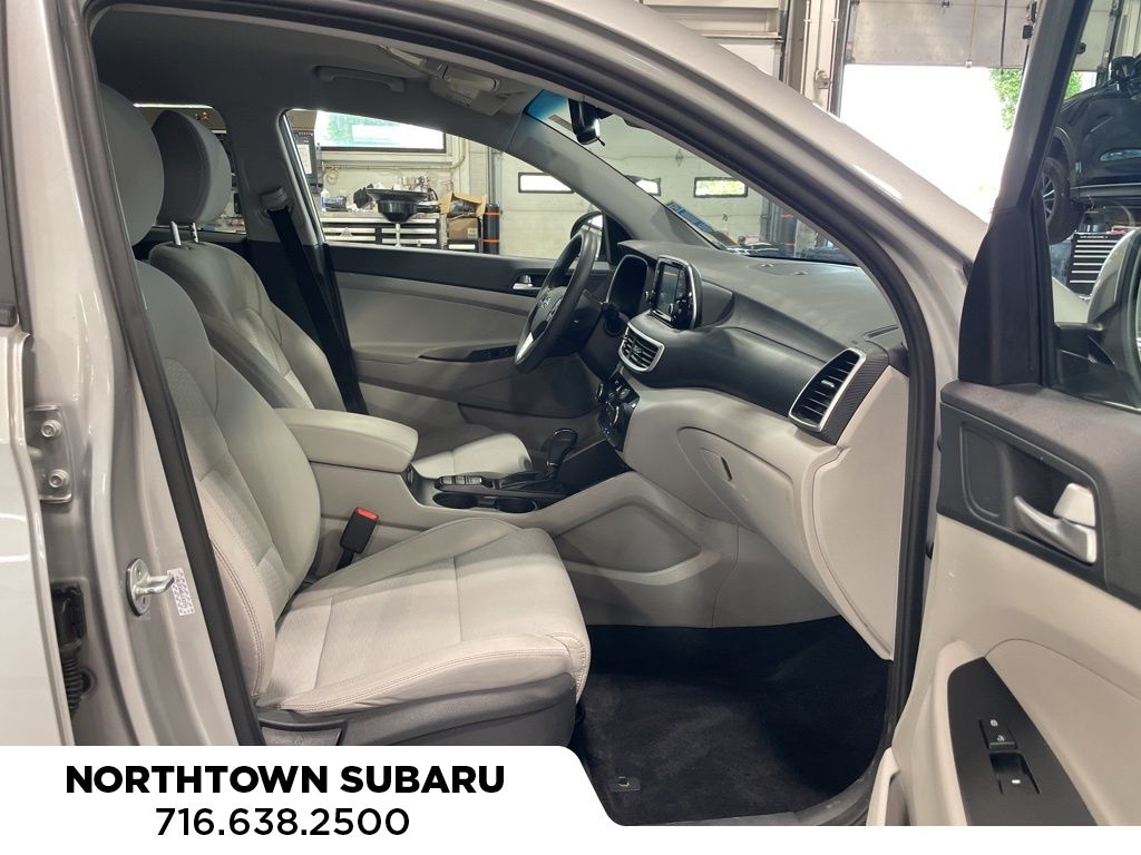 2020 Hyundai Tucson Value photo 3
