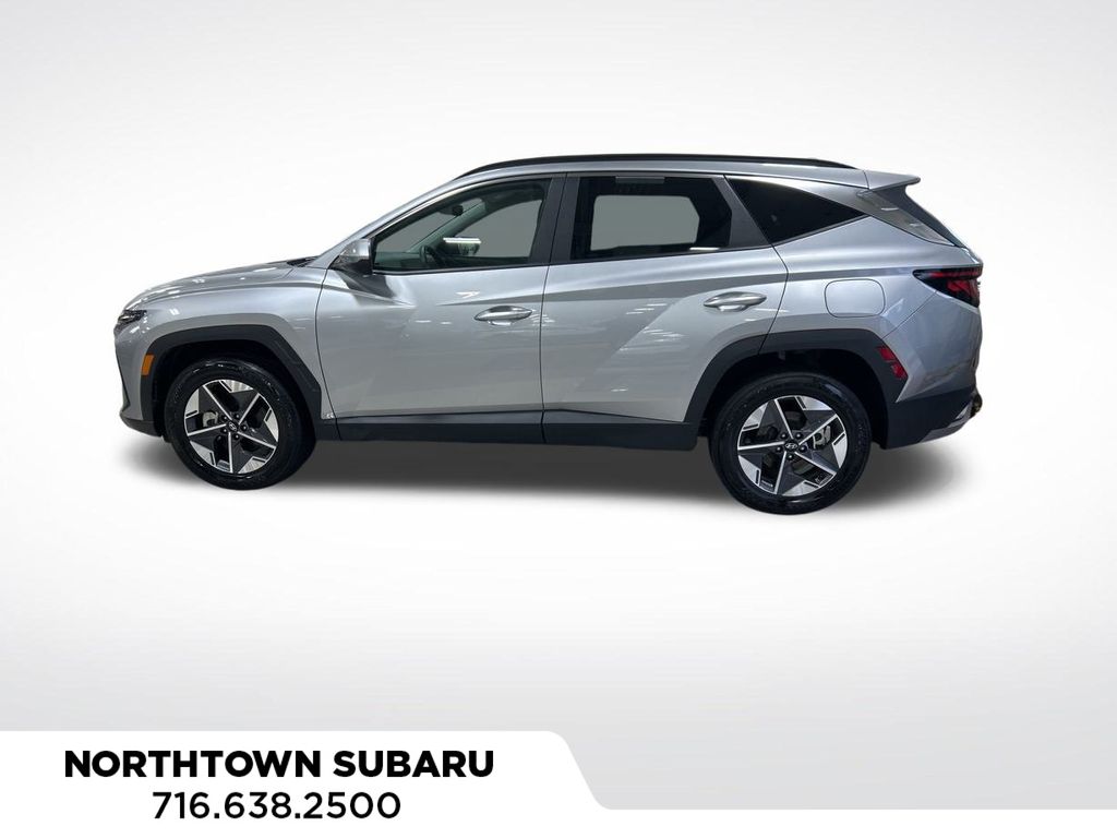 2025 Hyundai Tucson SEL photo 2