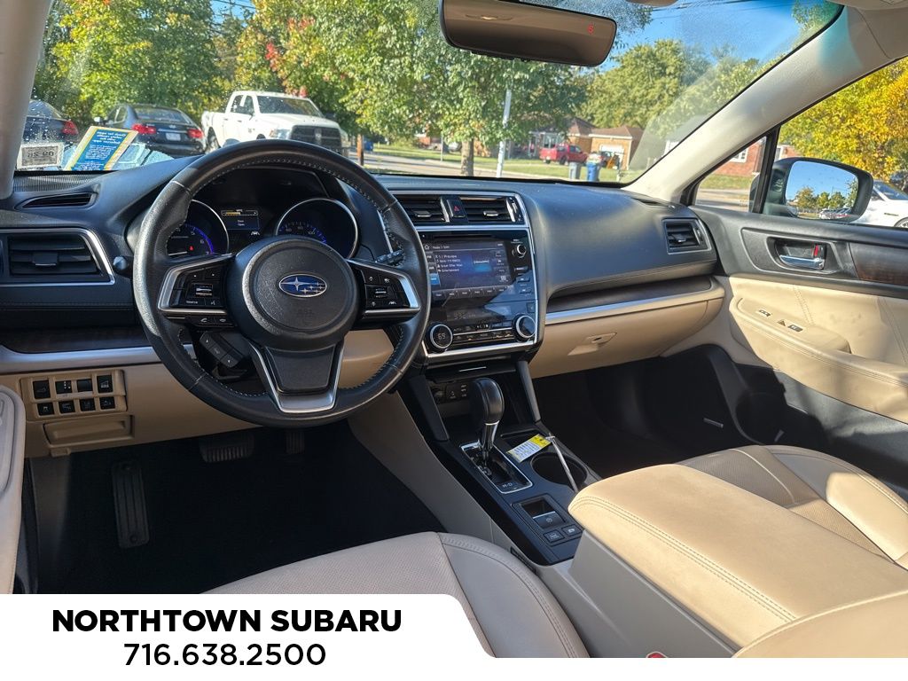 2018 Subaru Outback 2.5i Limited photo 2