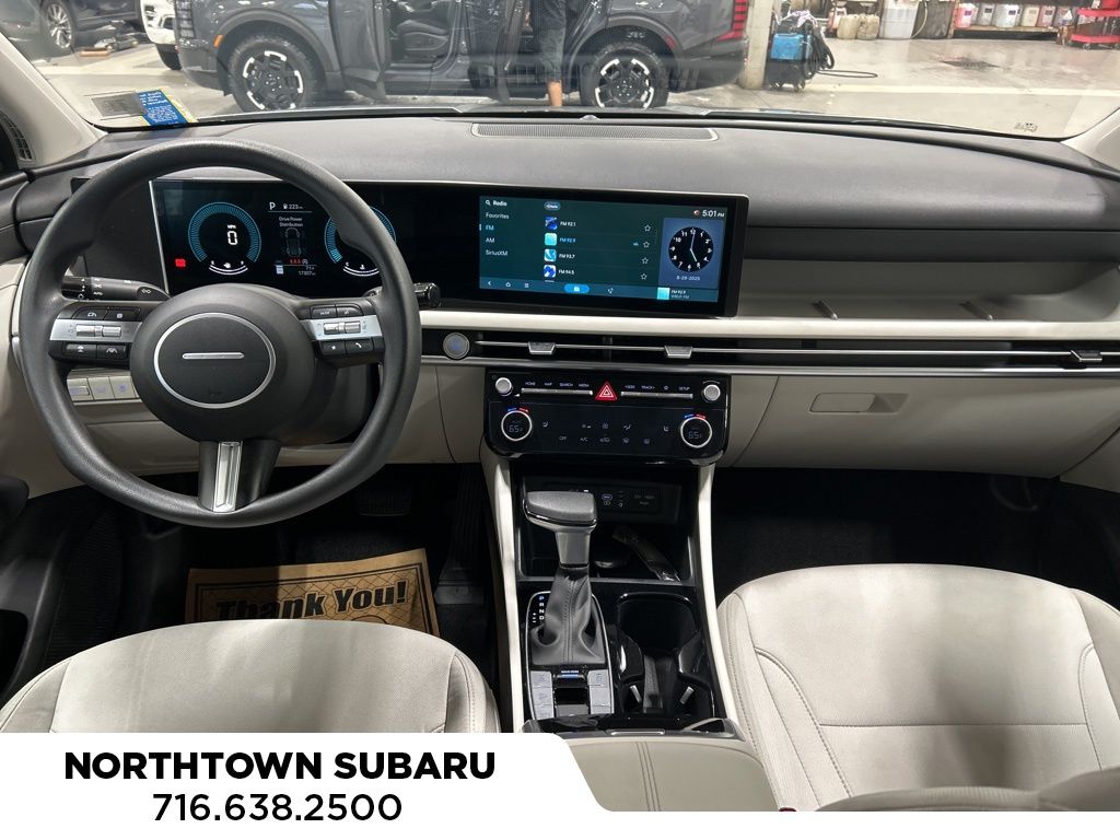 2025 Hyundai Tucson SEL photo 3