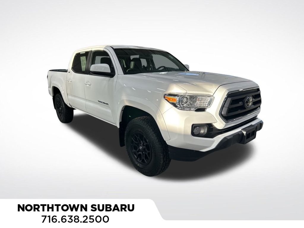 2021 Toyota Tacoma SR5's photo