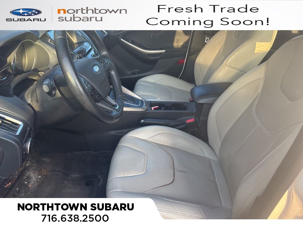 2018 Ford Focus Titanium photo 2