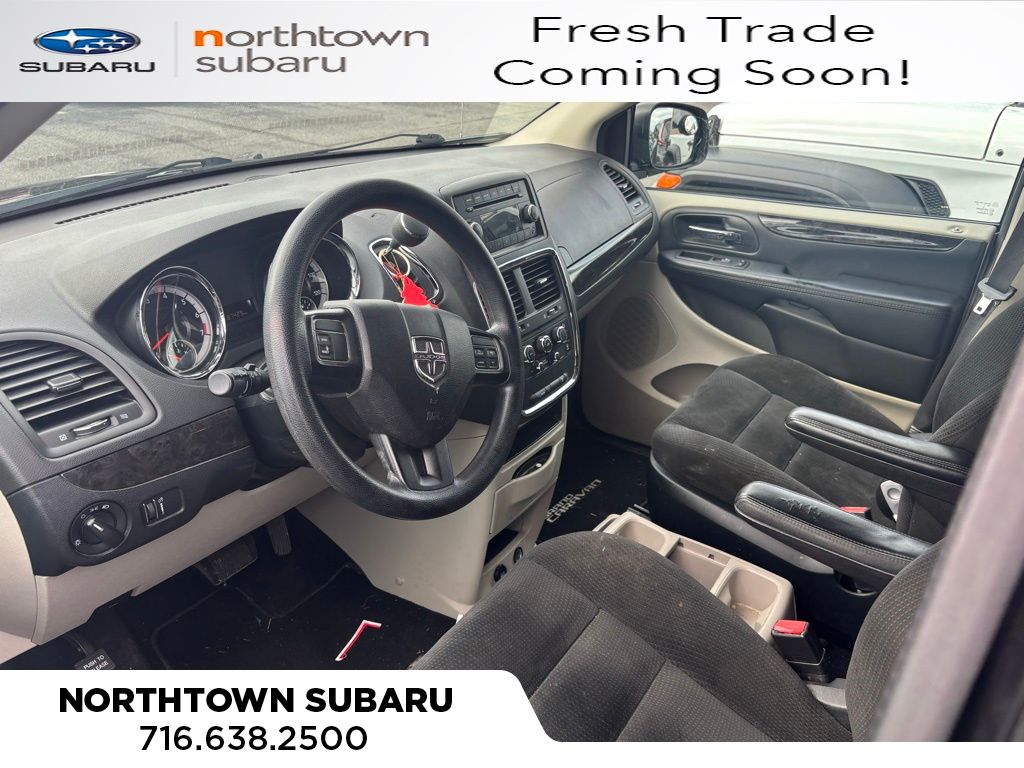 2016 Dodge Grand Caravan SE photo 2