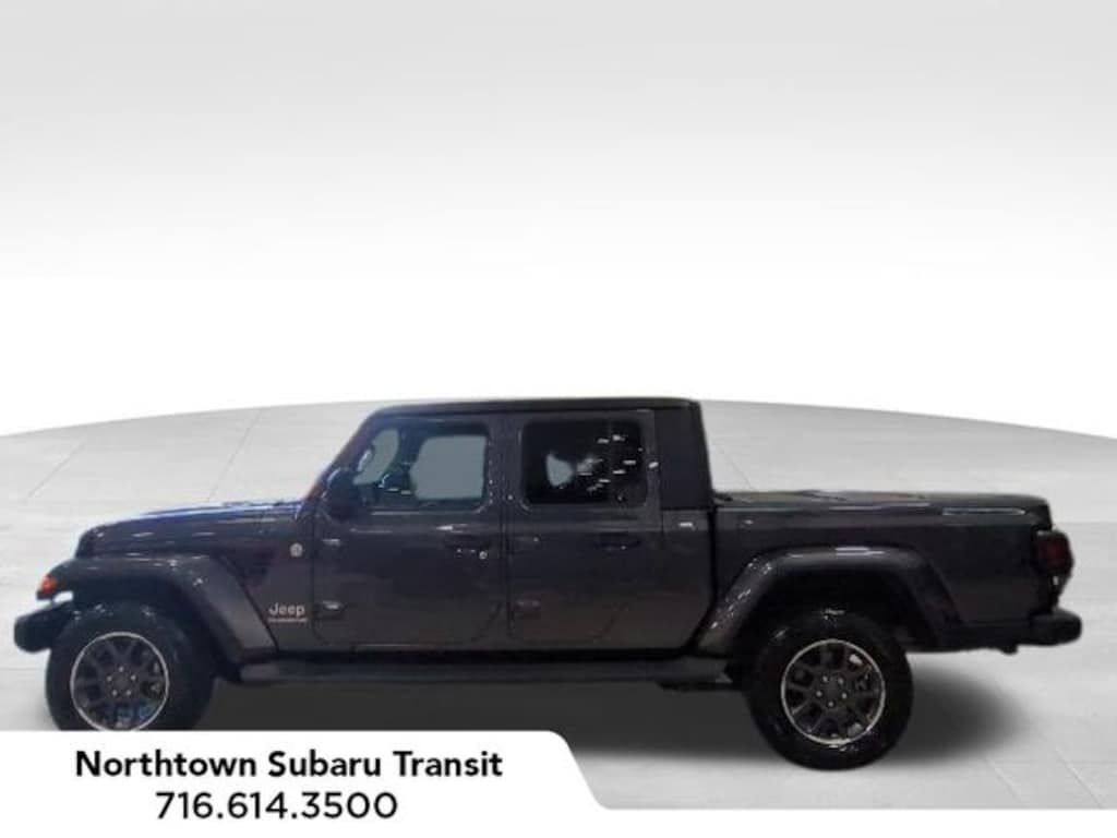 Used 2022 Jeep Gladiator Overland Truck