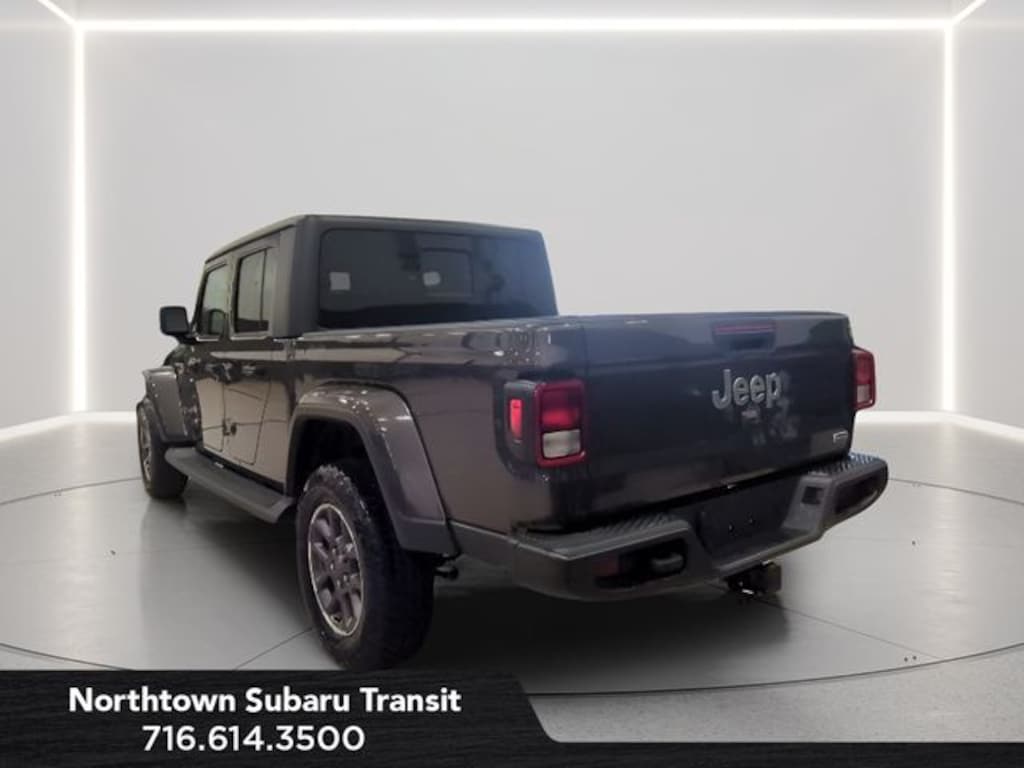Used 2022 Jeep Gladiator Overland Truck