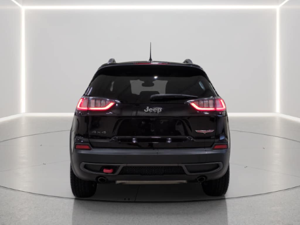 Used 2021 Jeep Cherokee Trailhawk SUV