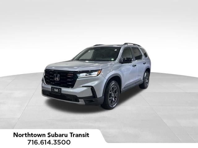 2025 Honda Pilot TrailSport AWD's photo