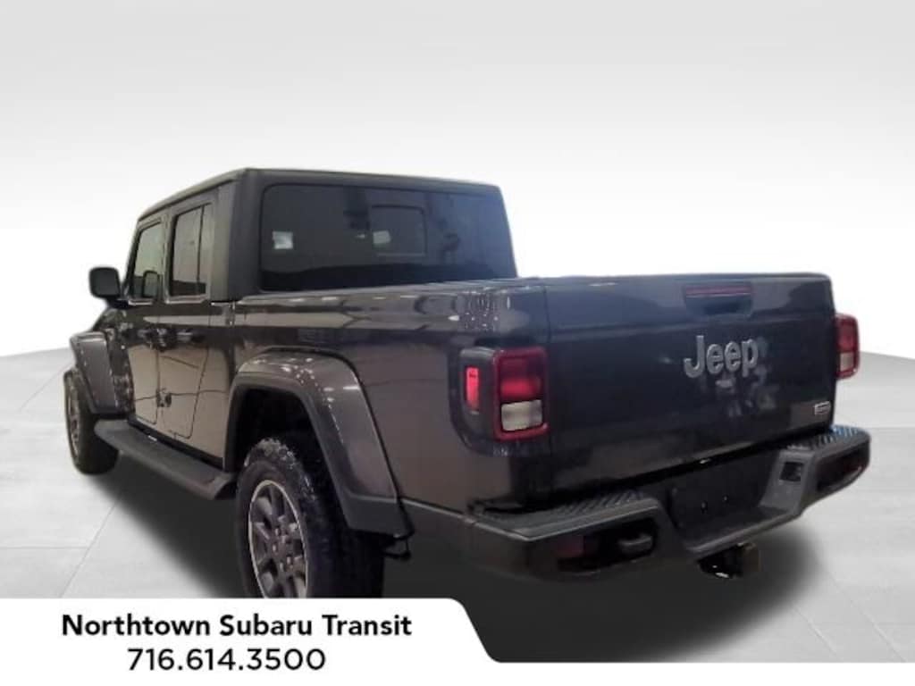 Used 2022 Jeep Gladiator Overland Truck