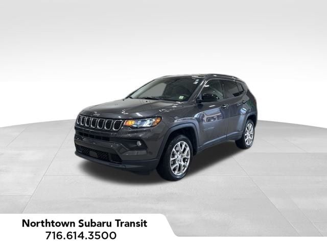 2023 Jeep Compass Latitude Lux 4X4's photo