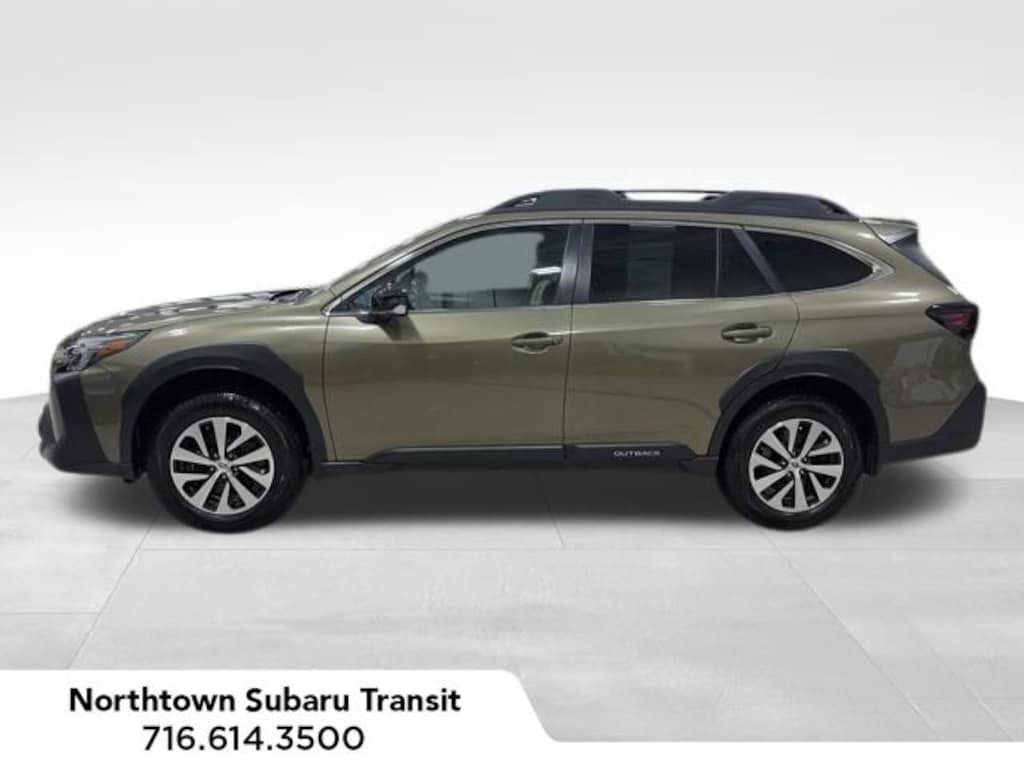 Used 2023 Subaru Outback Premium SUV