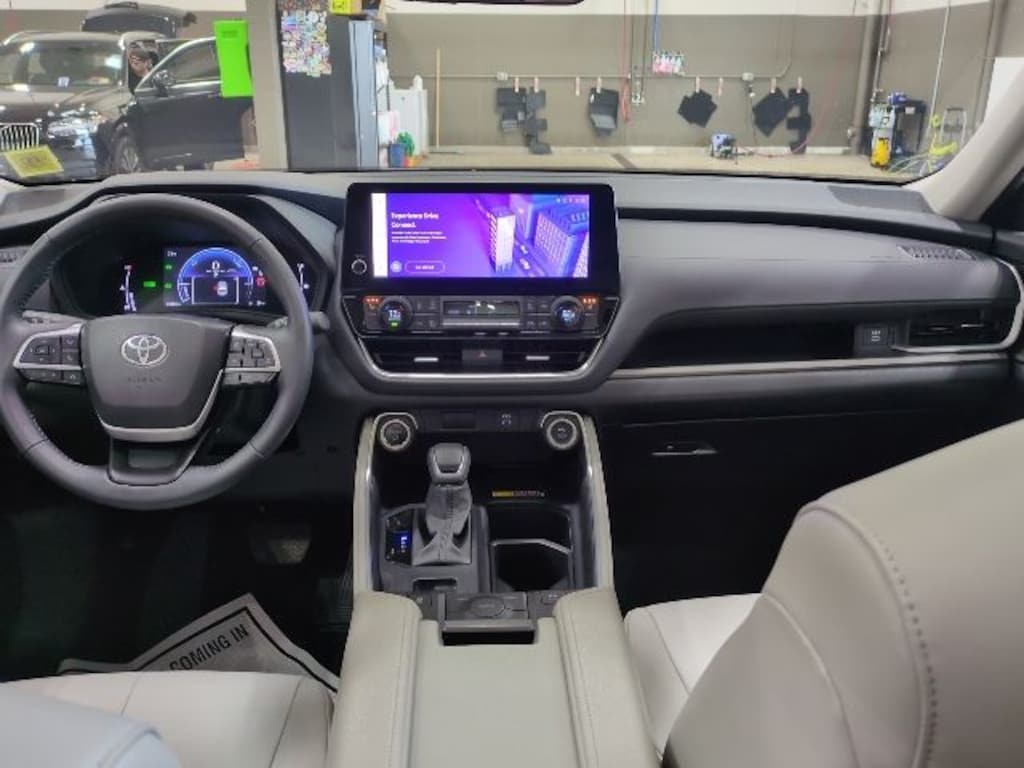 Used 2025 Toyota Grand Highlander Hybrid XLE SUV