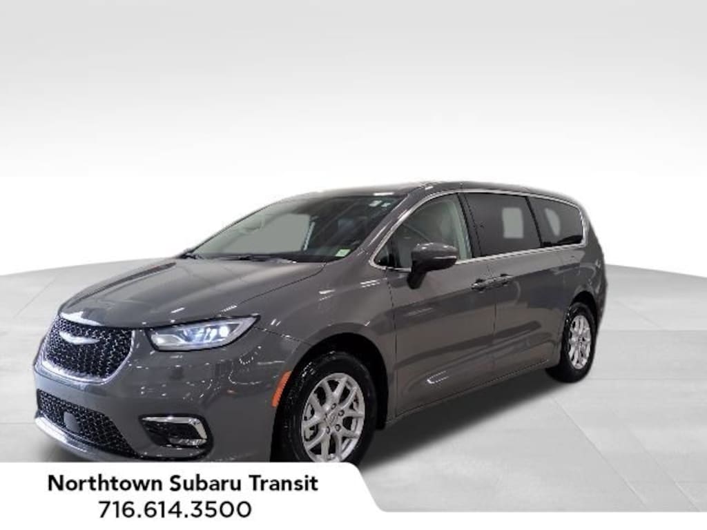 Used 2023 Chrysler Pacifica Touring L Minivan/Van