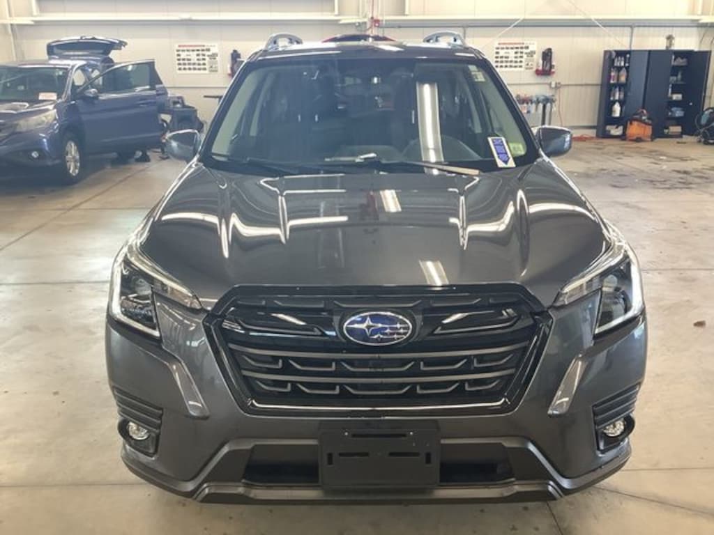 Used 2024 Subaru Forester Premium SUV