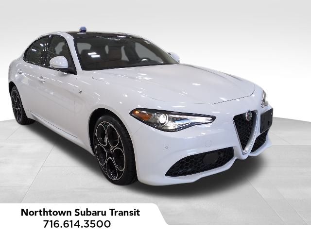 2022 Alfa Romeo Giulia Ti's photo