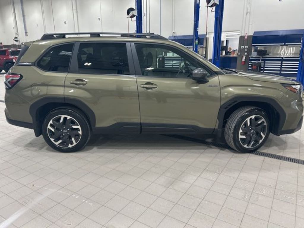 Used 2025 Subaru Forester Hybrid Premium SUV