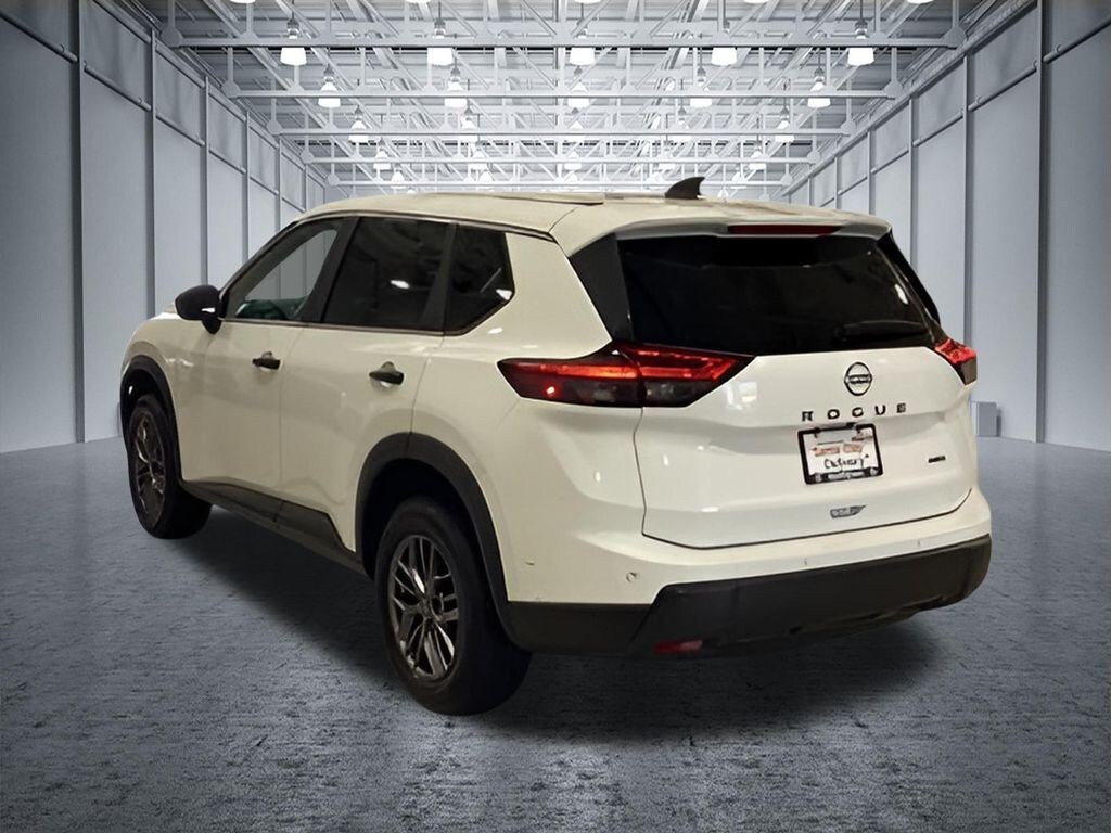 Used 2024 Nissan Rogue S SUV