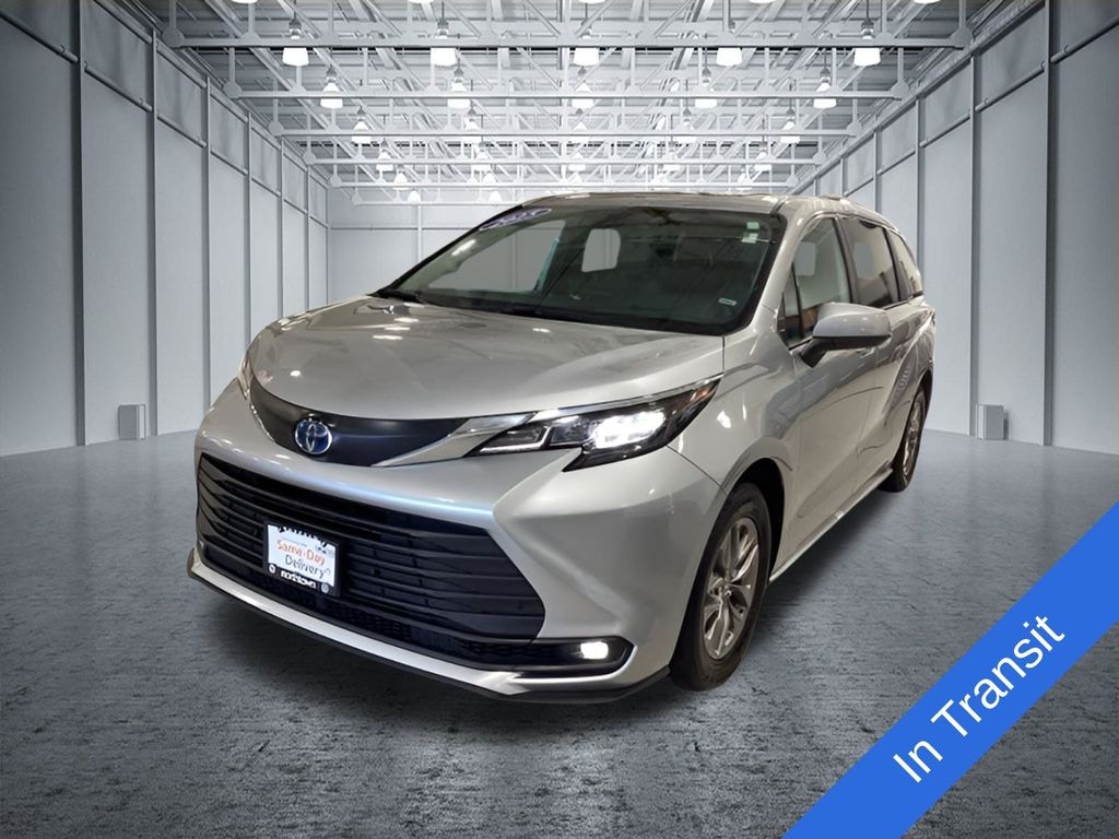 Used 2025 Toyota Sienna XLE 8 Passenger Minivan/Van