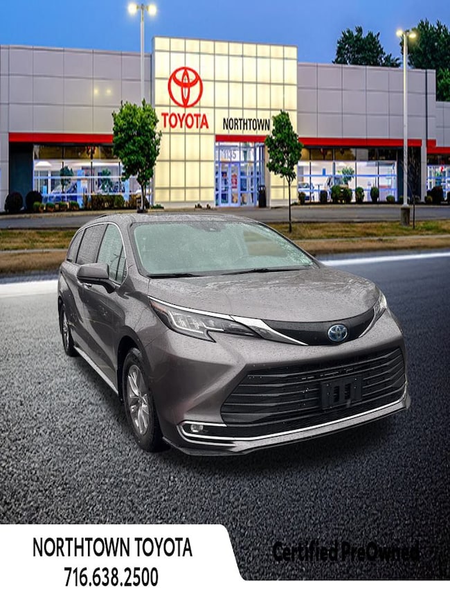 2023 Toyota Sienna XLE 7 Passenger Minivan/Van