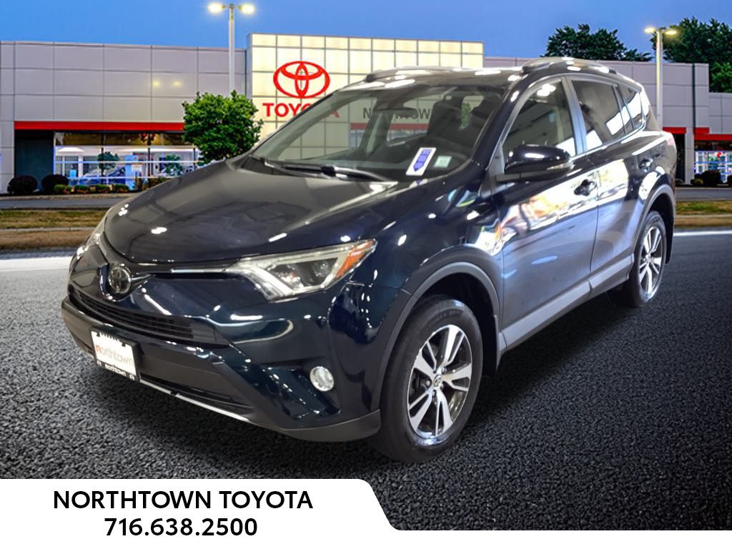 2017 Toyota RAV4 XLE photo 3