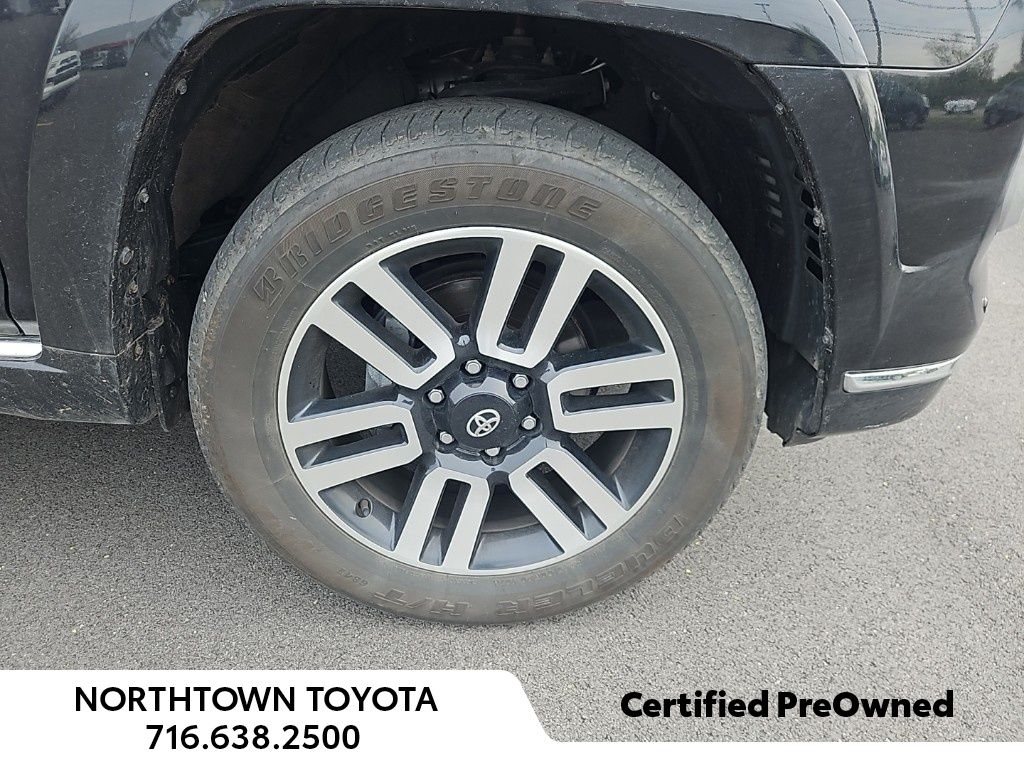 2023 Toyota 4Runner Limited photo 2
