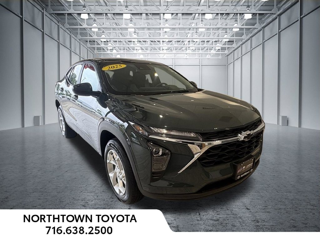 Used 2025 Chevrolet Trax LS SUV