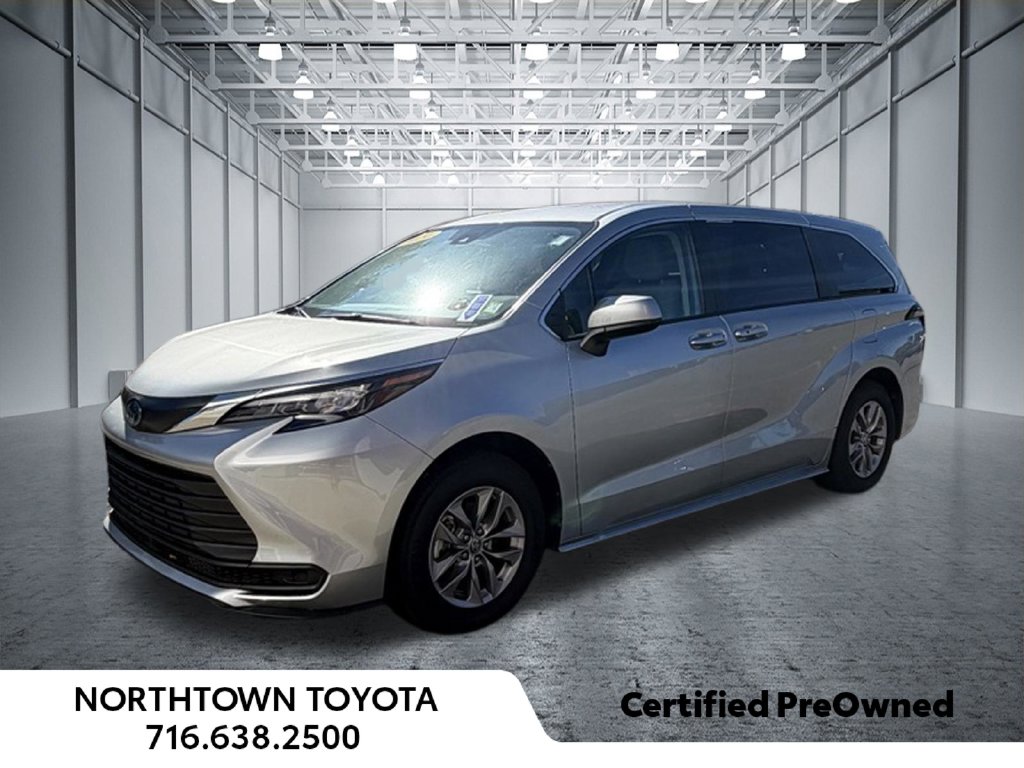 2024 Toyota Sienna LE 8 Passenger Minivan/Van