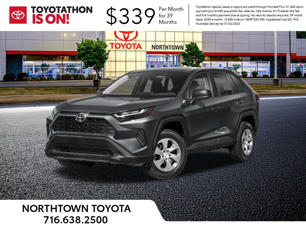 2025 Toyota RAV4 LE's photo