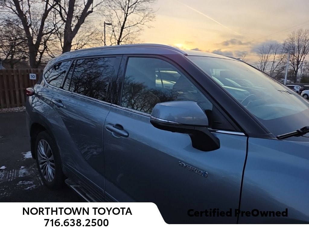 Used 2020 Toyota Highlander Hybrid Platinum SUV