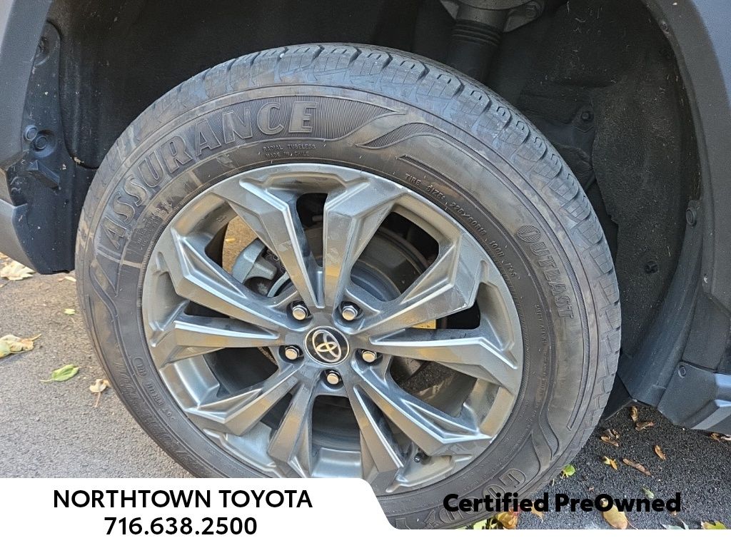 2022 Toyota RAV4 Hybrid XLE Premium photo 3