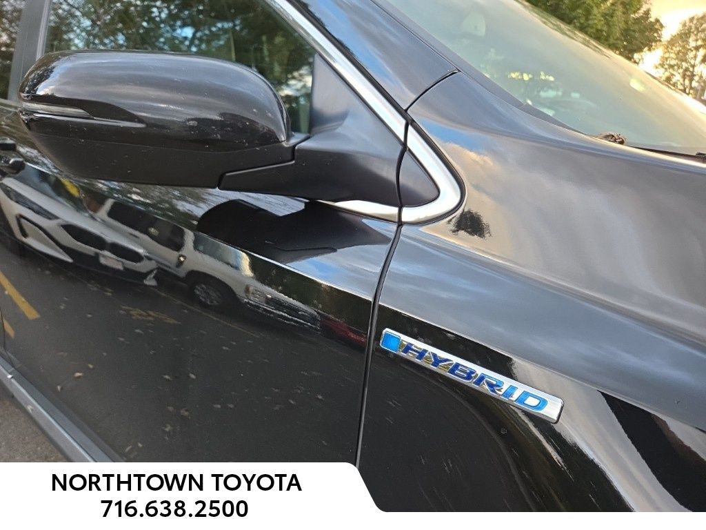 2020 Honda CR-V Hybrid Touring photo 3