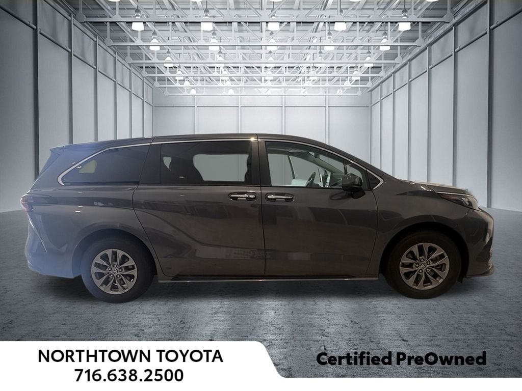 Used 2025 Toyota Sienna XLE 7 Passenger Minivan/Van