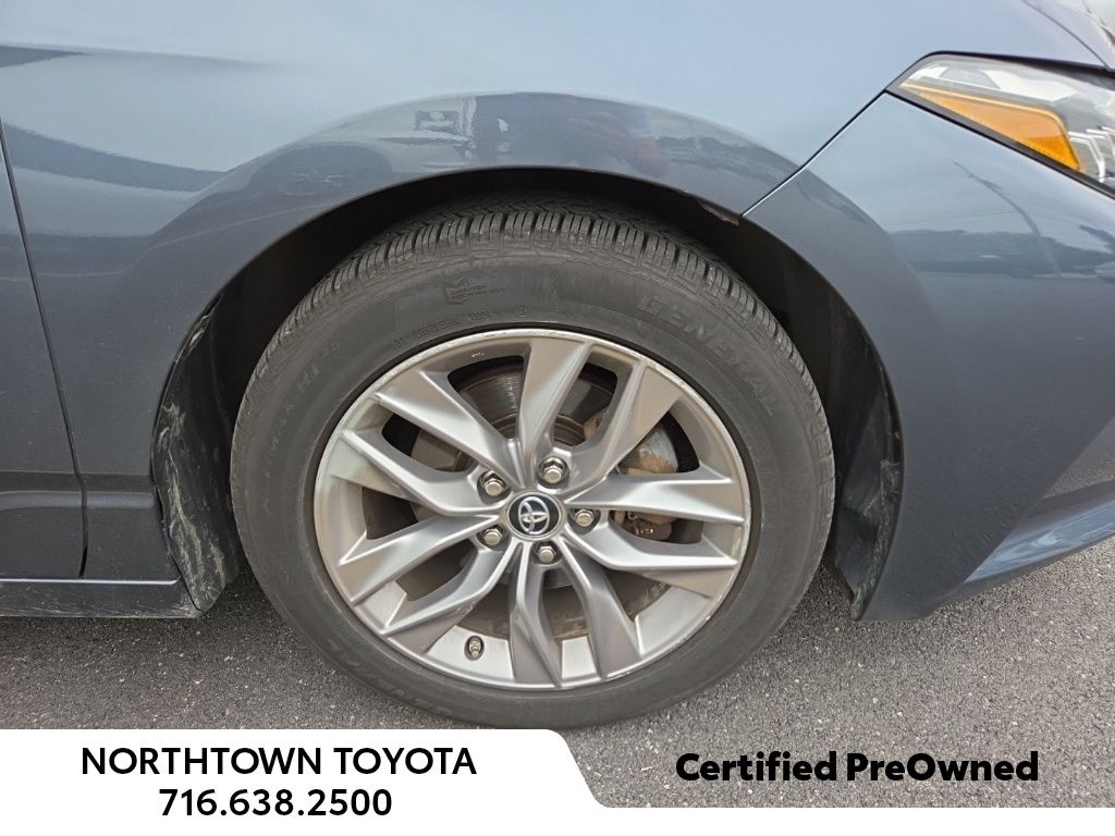 2019 Toyota Avalon XLE photo 2