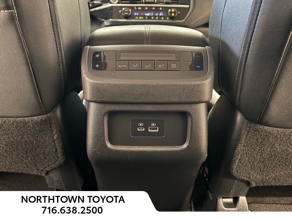 2023 Nissan Pathfinder SL - Photo 22
