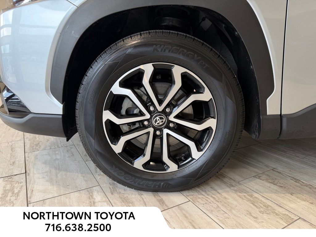 2024 Toyota Corolla Cross S - Photo 29