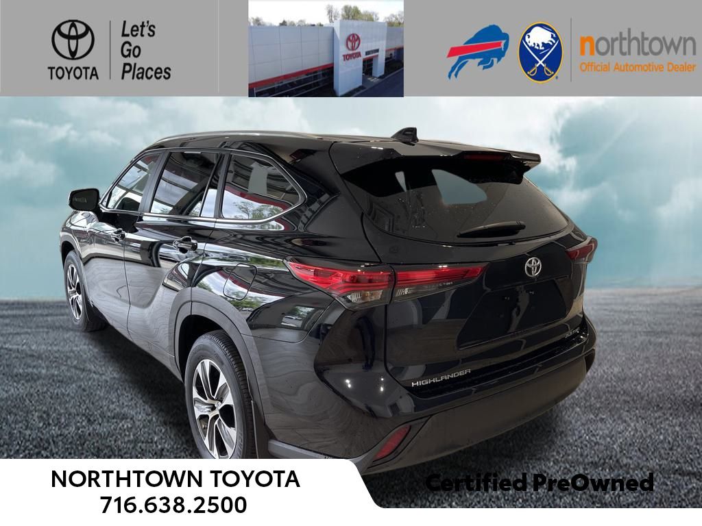 2023 Toyota Highlander XLE photo 3