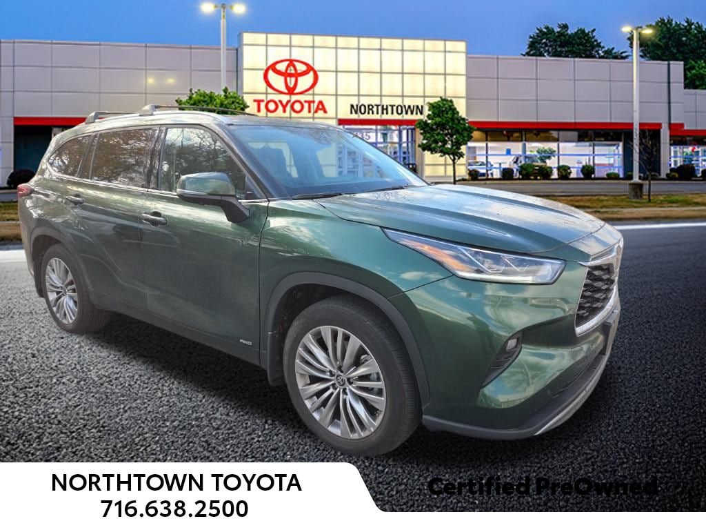 Used 2025 Toyota Highlander Hybrid Platinum SUV