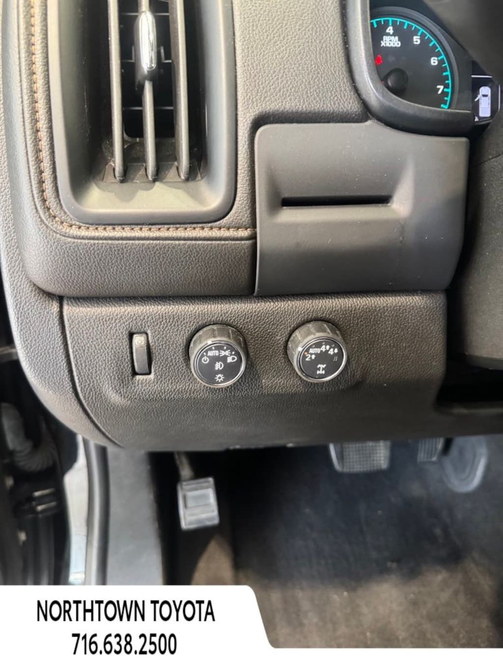 Used 2022 GMC Canyon AT4 w/Cloth Truck