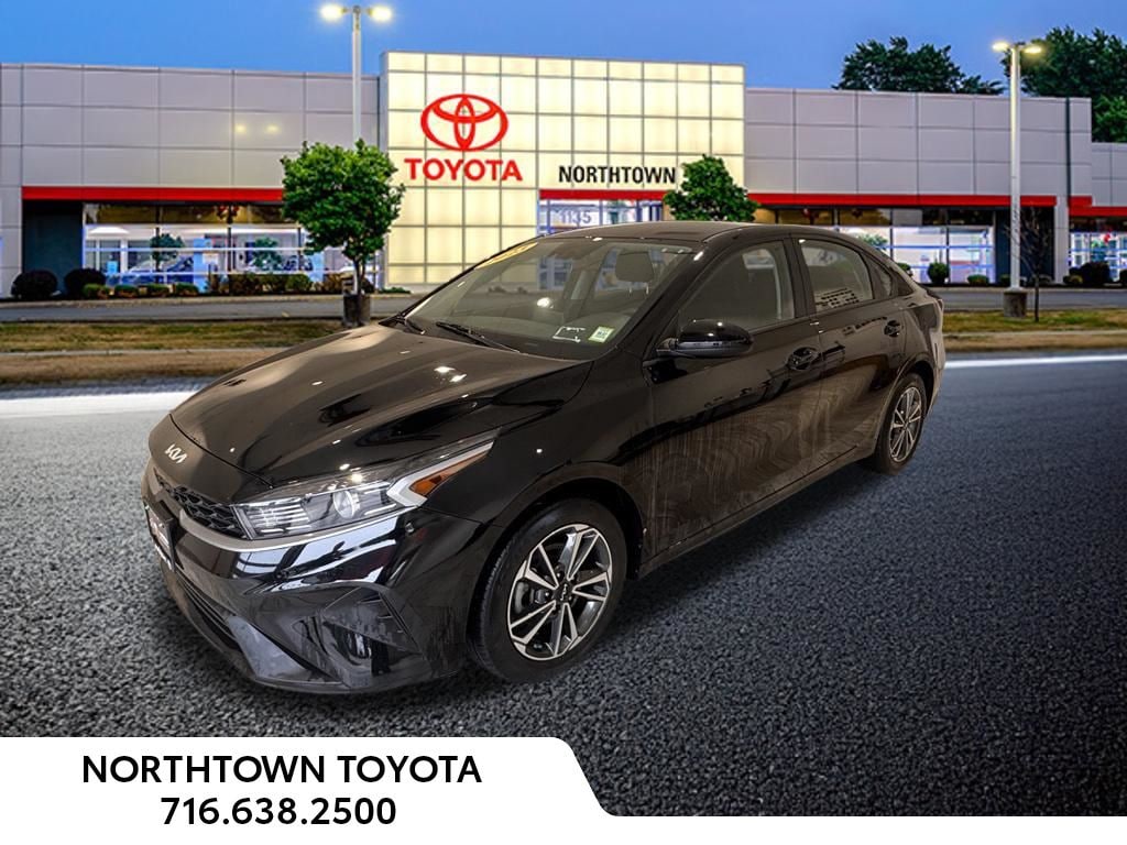 Used 2023 Kia Forte LXS Sedan