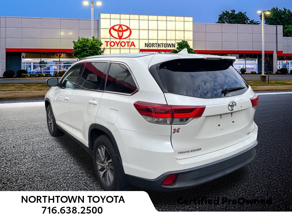 2019 Toyota Highlander XLE photo 3
