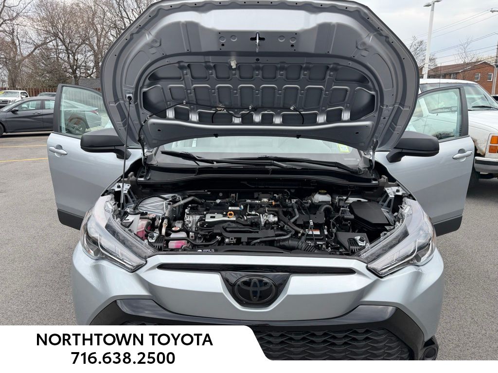 2024 Toyota Corolla Cross S - Photo 8