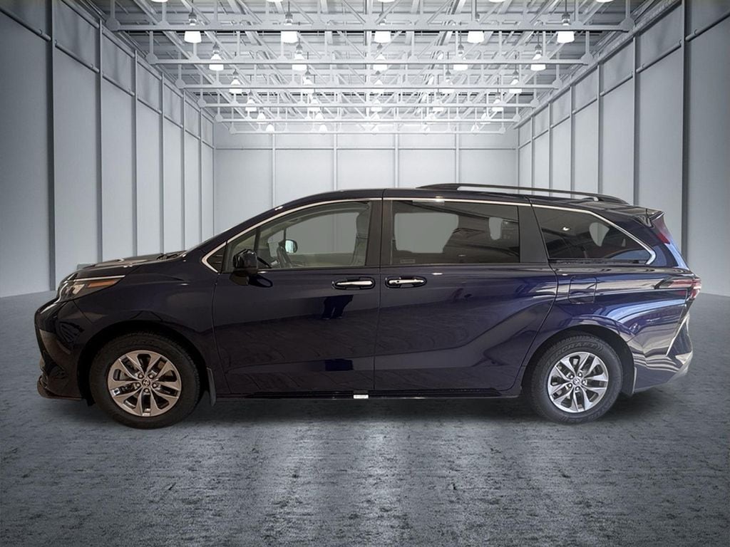 Used 2025 Toyota Sienna XLE 7 Passenger Minivan/Van