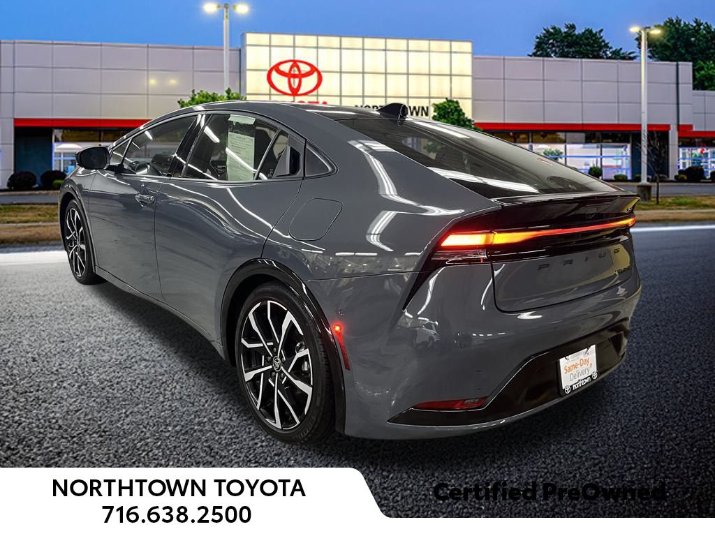 2024 Toyota Prius Prime XSE Premium photo 3
