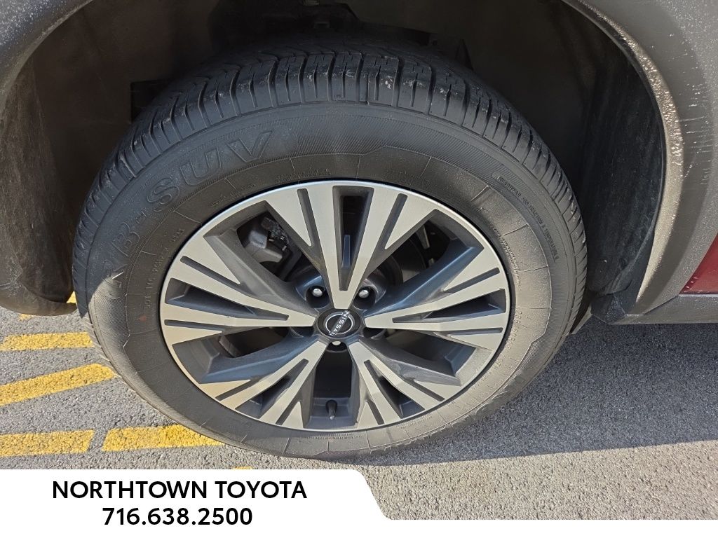 2023 Nissan Rogue SV photo 2