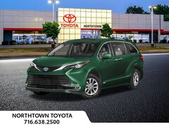 2025 Toyota Sienna XLE 8 PASSENGER