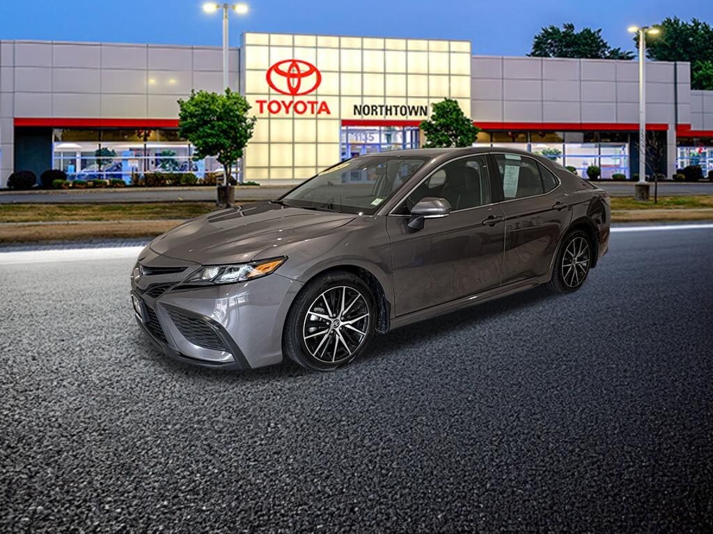 Used 2024 Toyota Camry SE Sedan